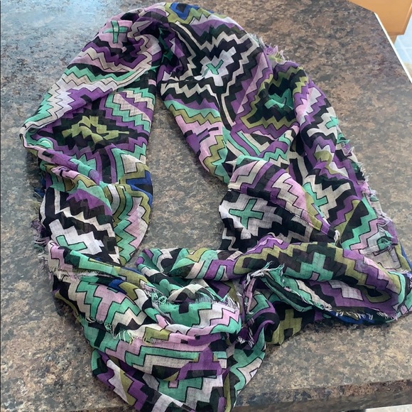 Rue21 Accessories - Geometric infinity scarf